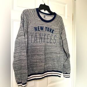 New Era Men’s Medium New York Yankees Pullover Crew Sweatshirt Soft Heathered